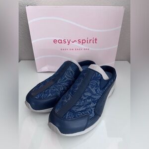 Easy Spirit Women’s Traveltime 304 Mule - Size 8.5